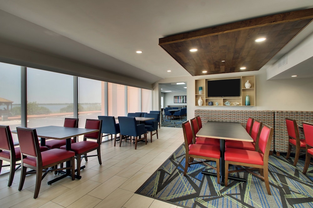 Holiday Inn Express Atlantic City W Pleasantville Ex Comfort Inn Suites West Atlantic City 49/70