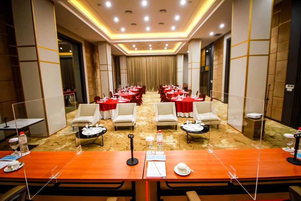 Asialink Hotel By Prasanthi 45/50