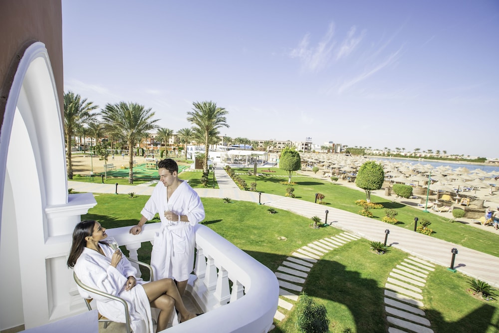 Sunrise Garden Beach Resort and Spa in HURGHADA