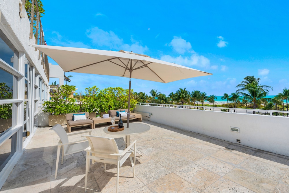 Bentley Hotel South Beach 42/84