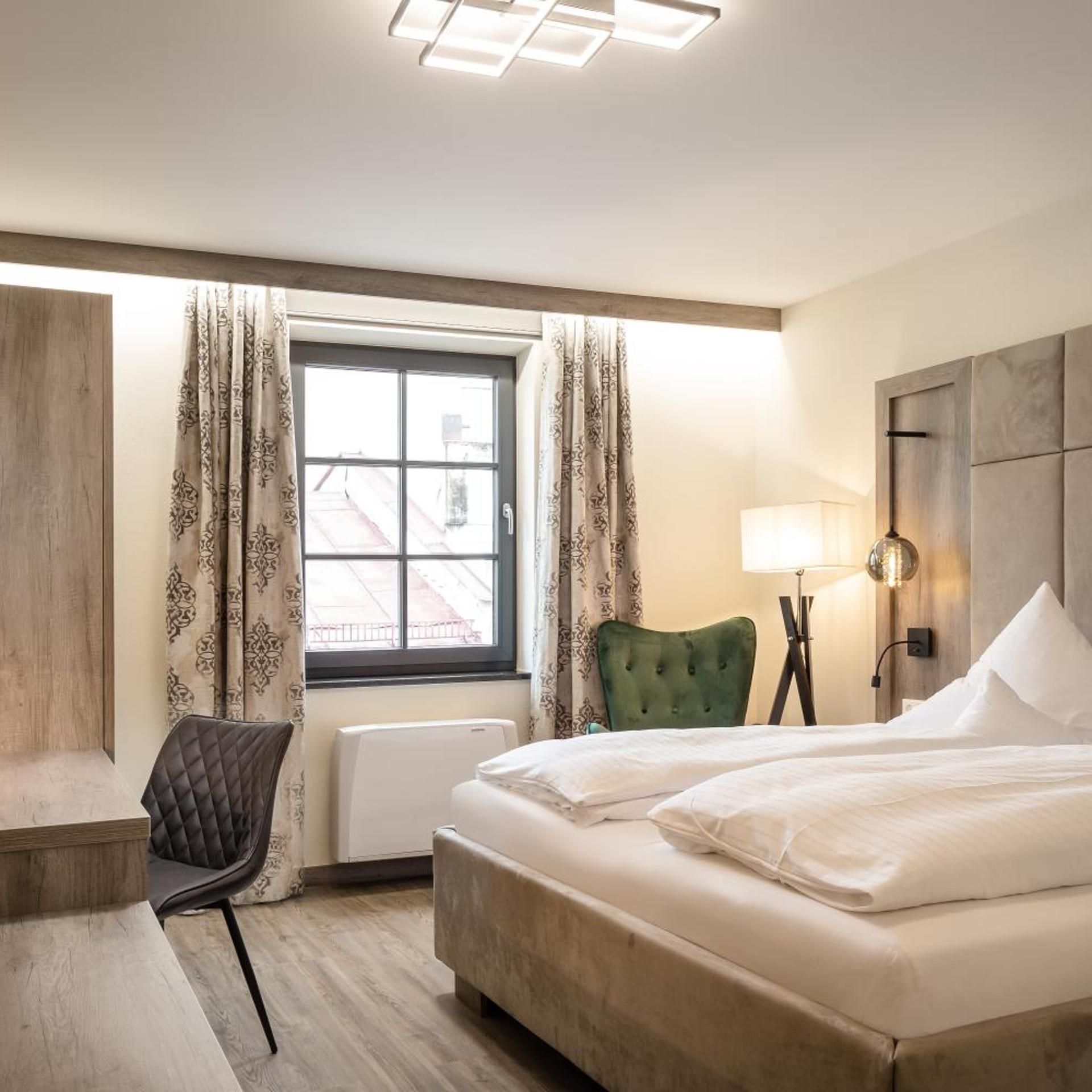 Business, Double Bed