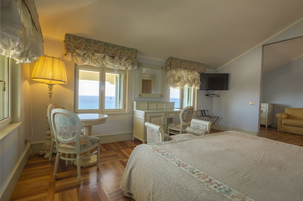 Hotel de Paris Sanremo 20/67