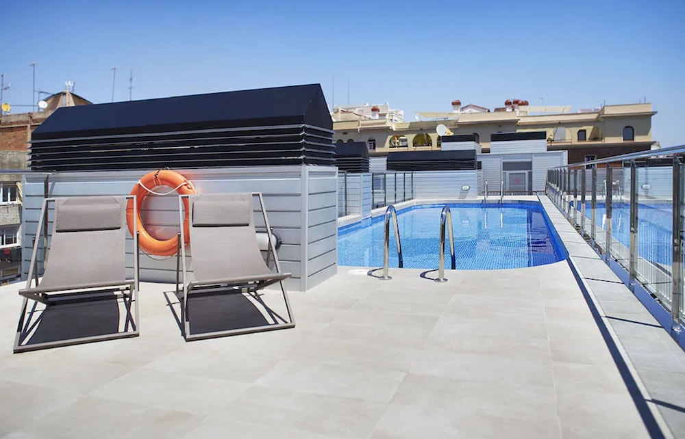swimming pool spa