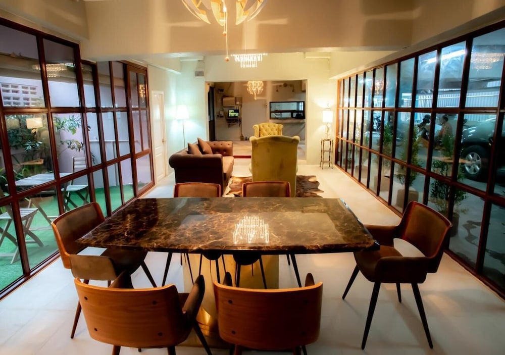 RoomQuest Ratchada AI Serviced Residence 23/35