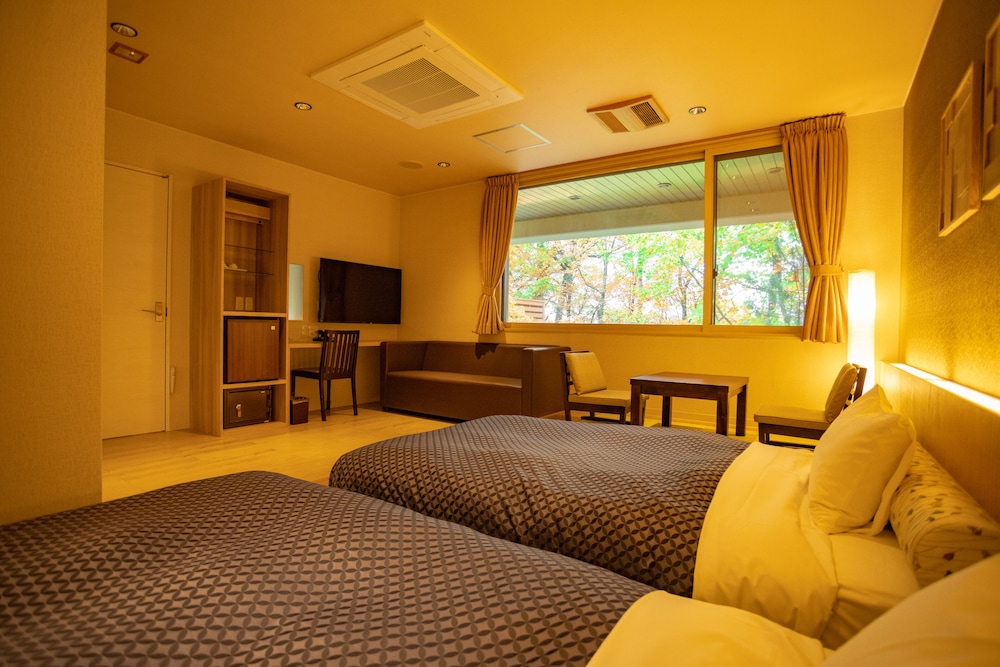 Western, Twin Beds, Outdoor Bath