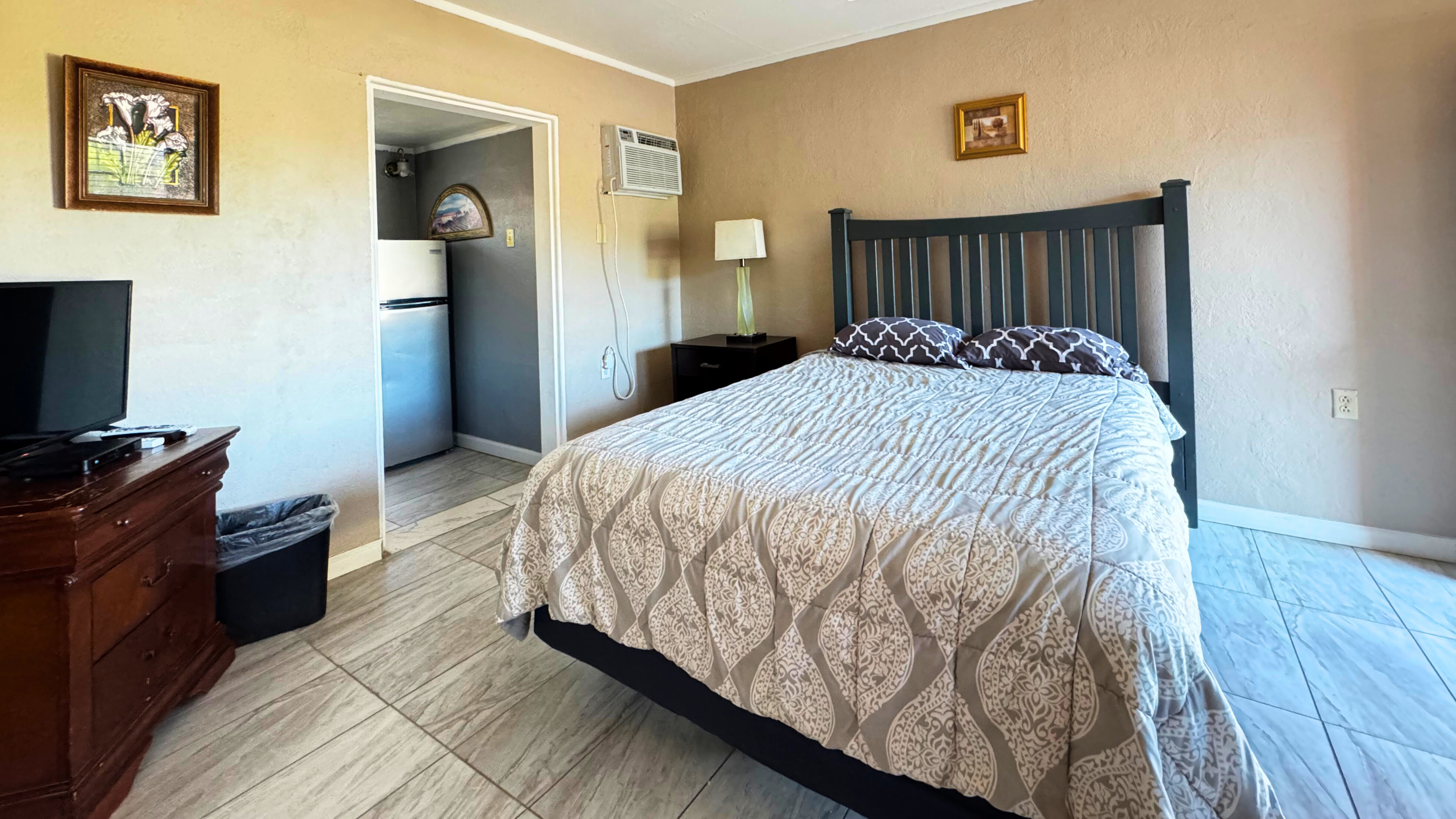 Copper Mountain Motel 11/44