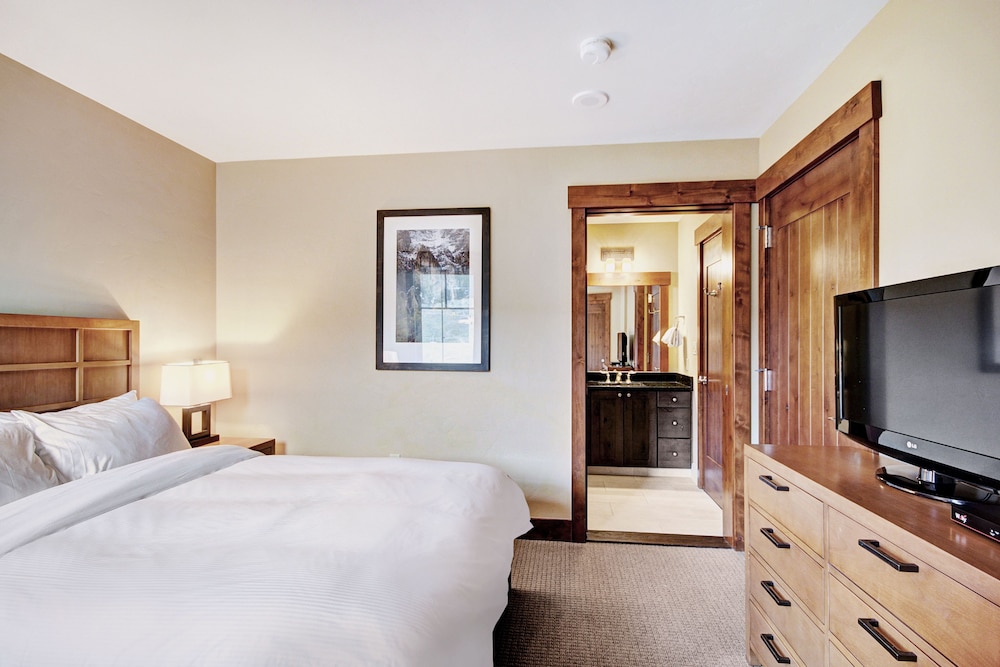 One Ski Hill Place A Rockresort 10/63