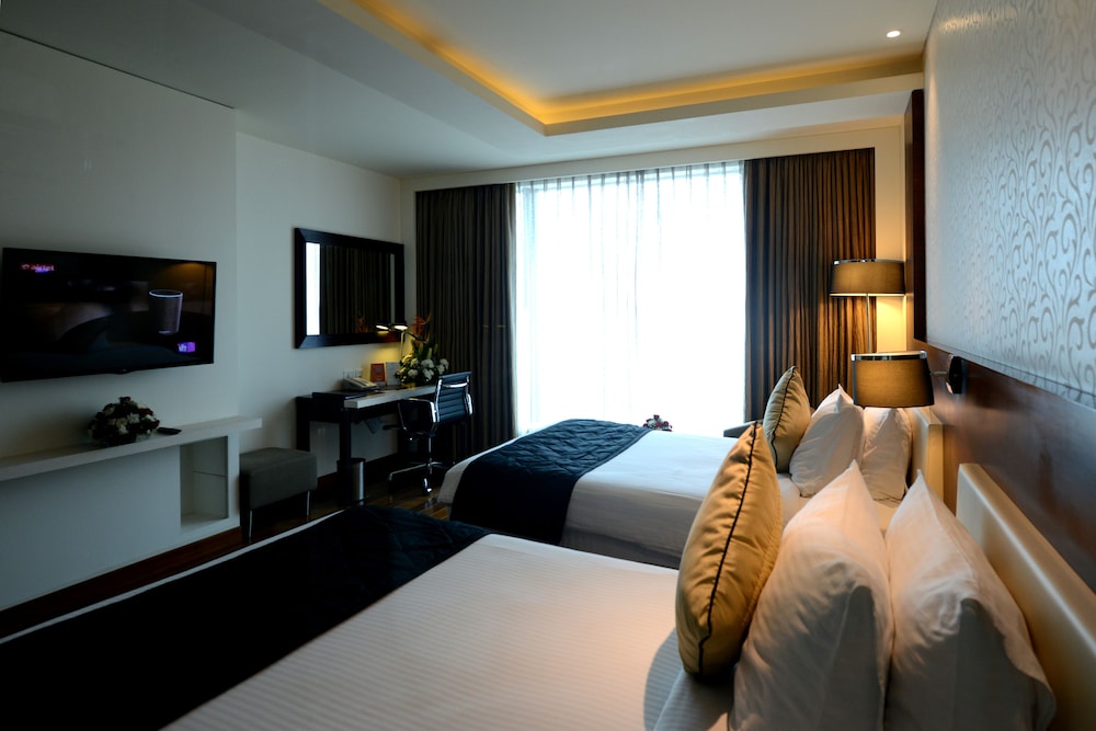 Howard Johnson Bengaluru Hebbal 26/72