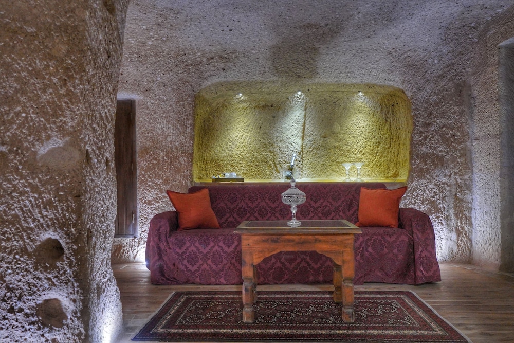 Taka Ev Cave Hotel & Guest House 24/50