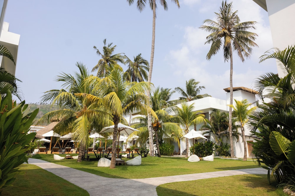 Sikara Lombok Hotel 52/57