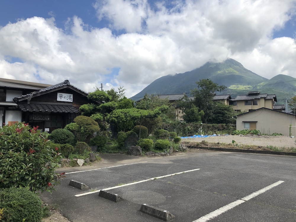 Hasuwa Inn 25/50