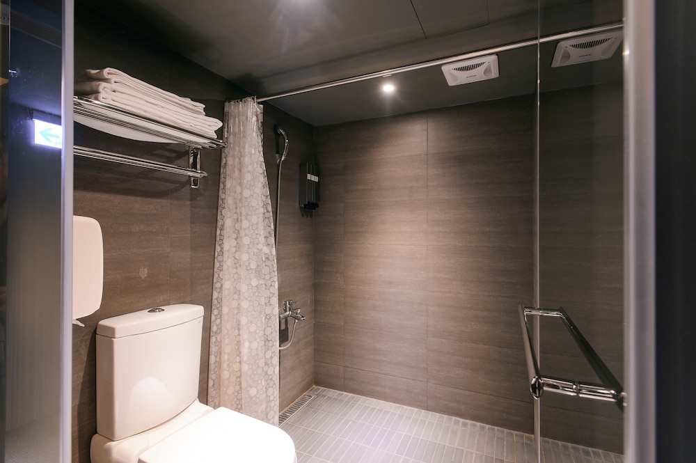 Kiwi Express Hotel-Jiuru 44/47