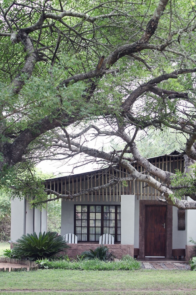 Emdoneni Lodge with Animal Care and Rehab Centre 8/66