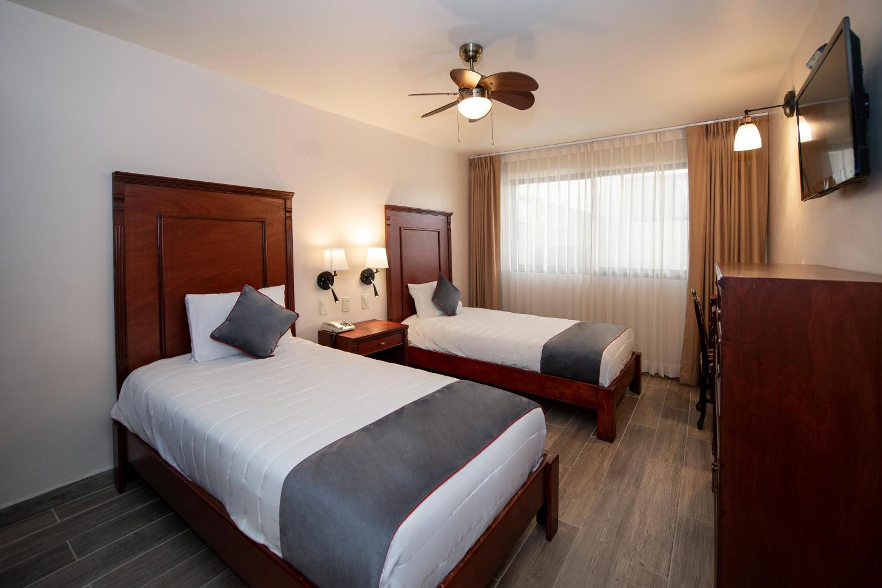 Standard, Double or Twin Bed, Hotel Senorial 4/8