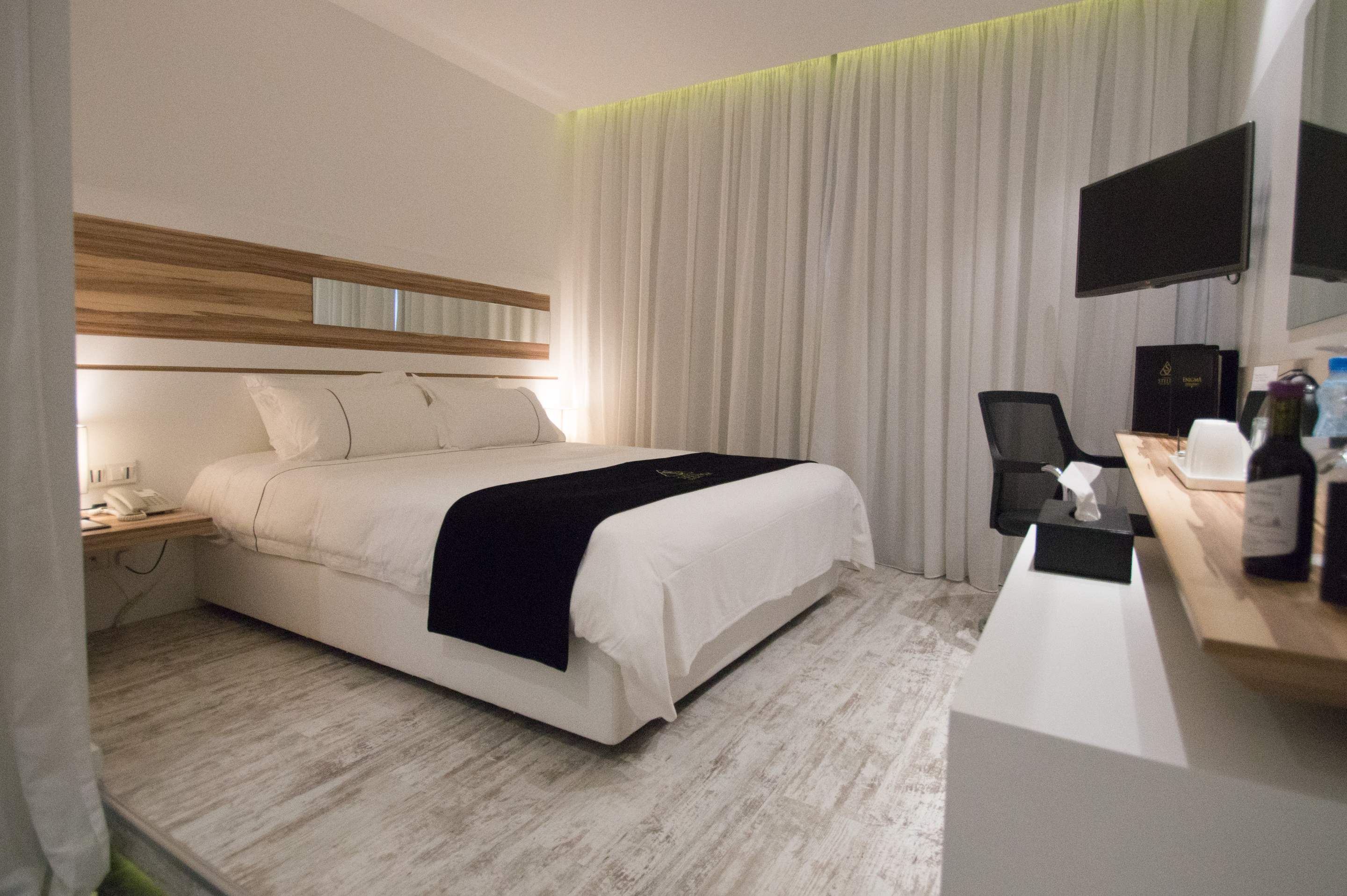 Classic, Double Bed, Inland View, Balcony