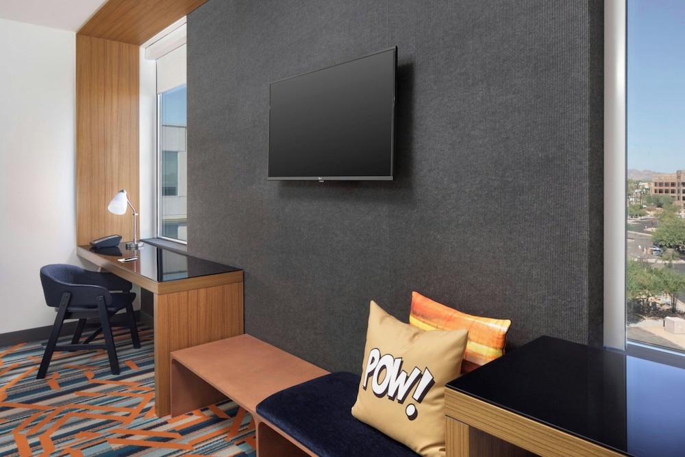 Aloft Phoenix Airport 52/62