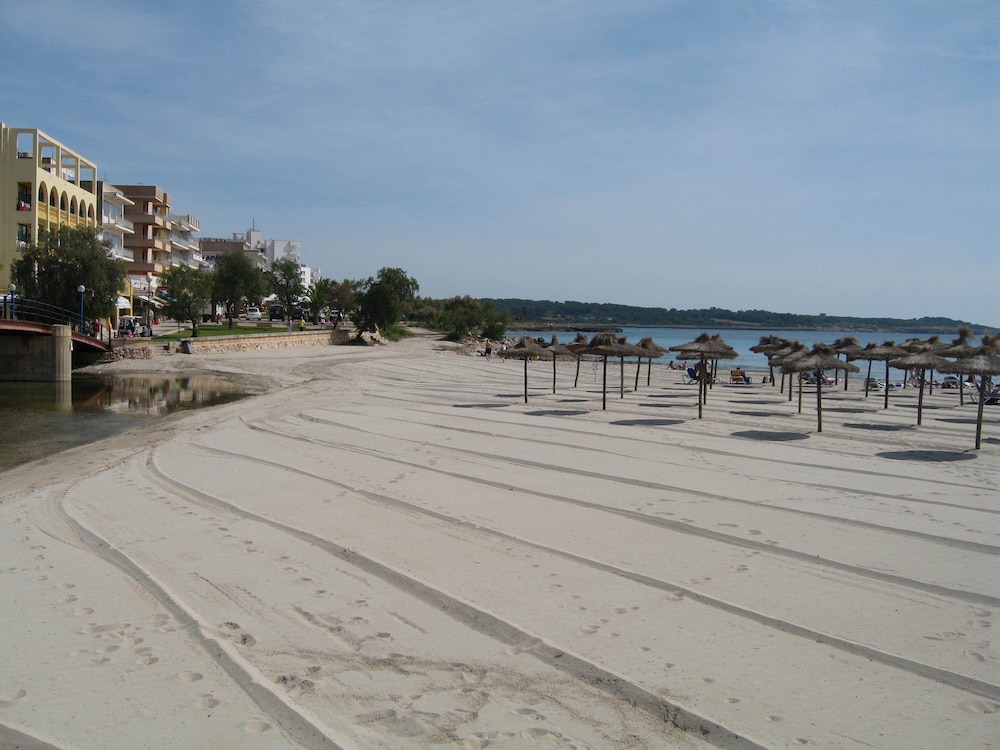 Bona Vista Hostal 6/15