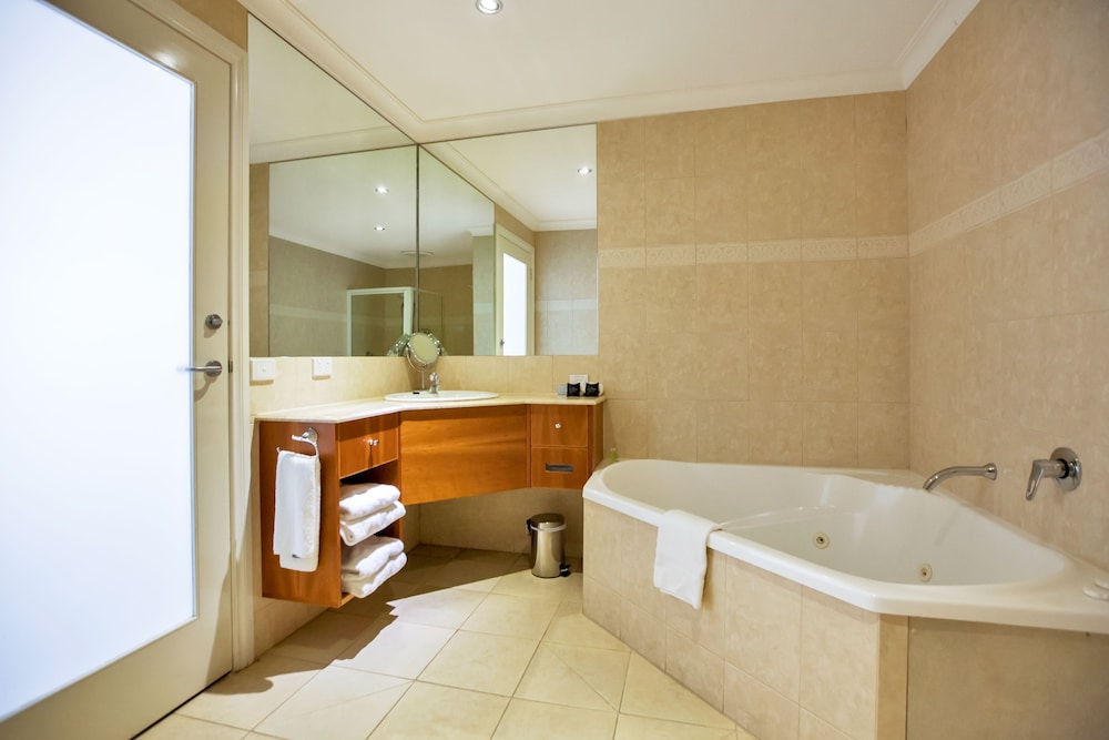 Century Inn 29/57