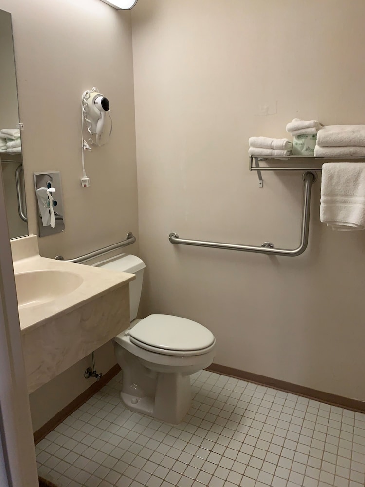 North Country Inn & Suite 42/44
