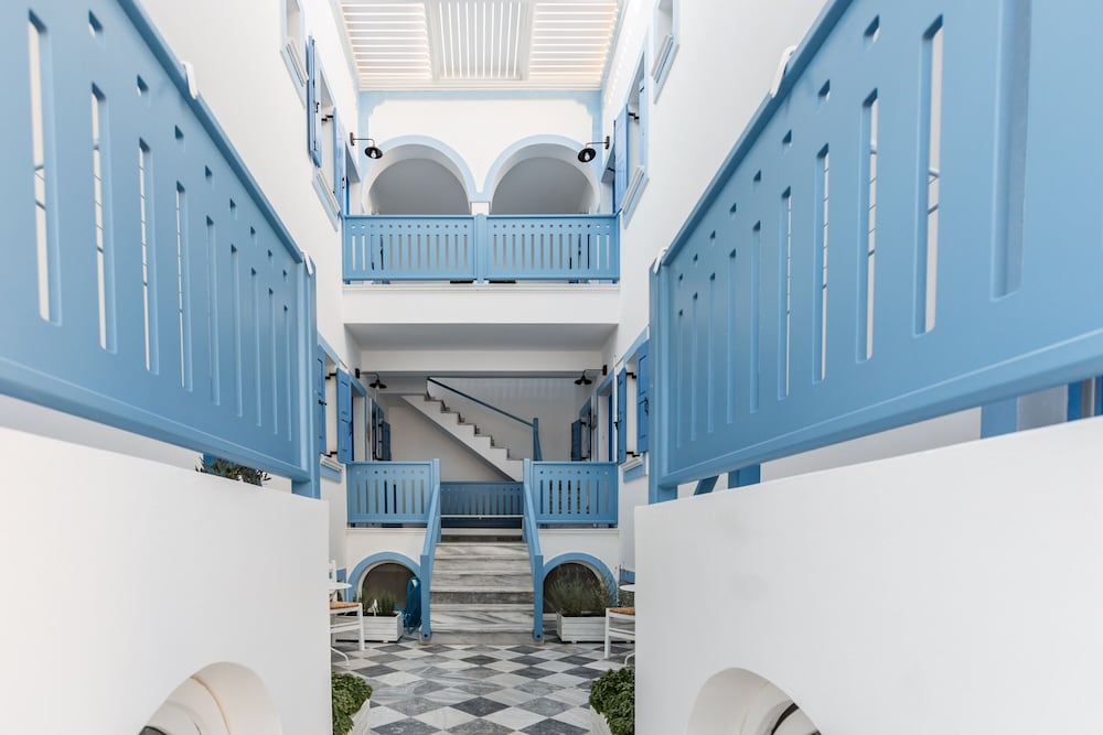 Fanouris Condo 3/22