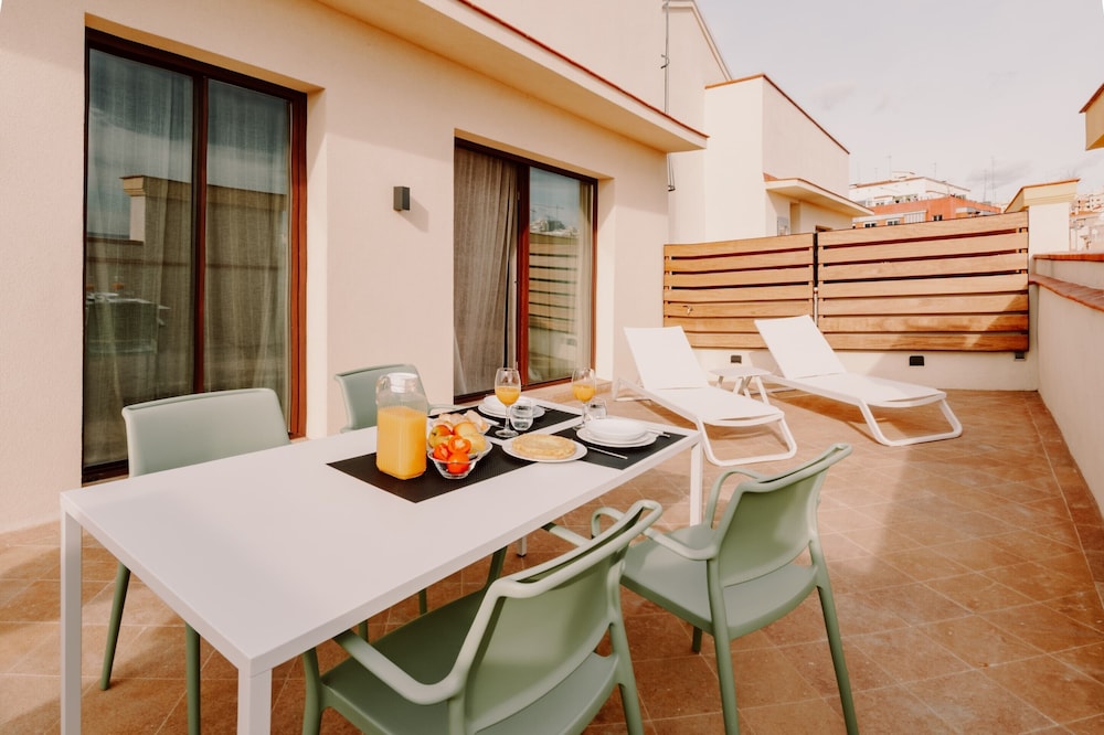 Port Plaza Apartments 28/42