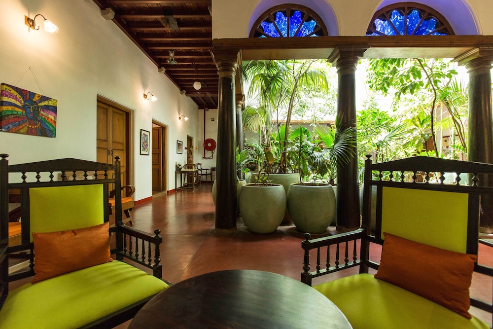 Maison Perumal Hotel & Restaurant CGH Earth 24/40