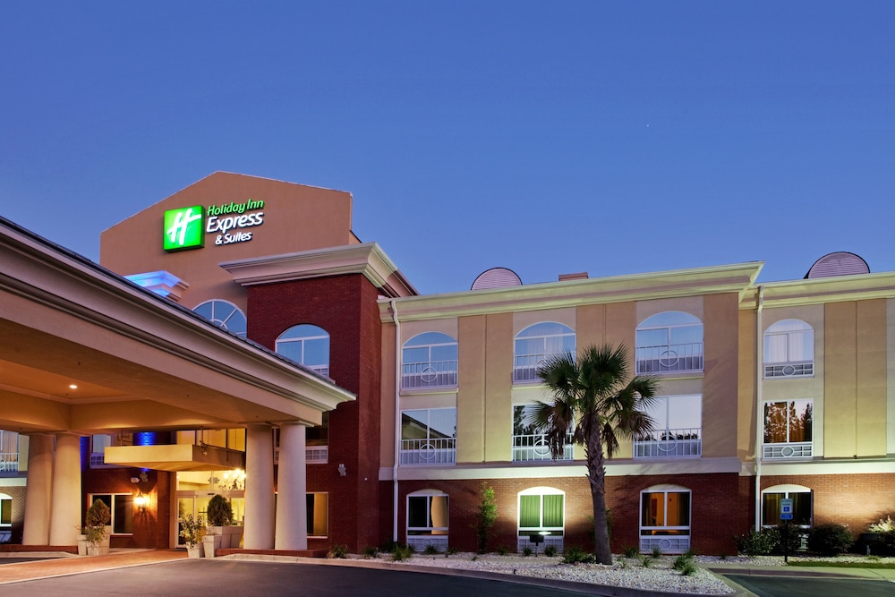 Holiday Inn Express Hotel And Suites Camden I20 Hwy 521 3/54