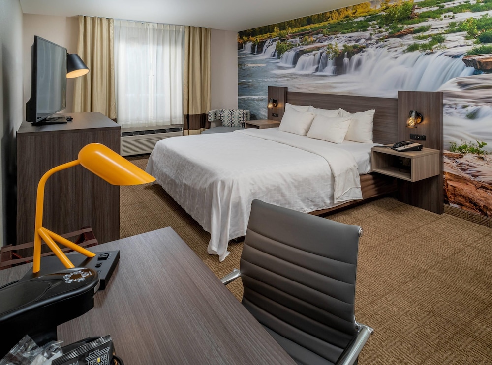 Clarion Pointe Beckley, WV 21/55