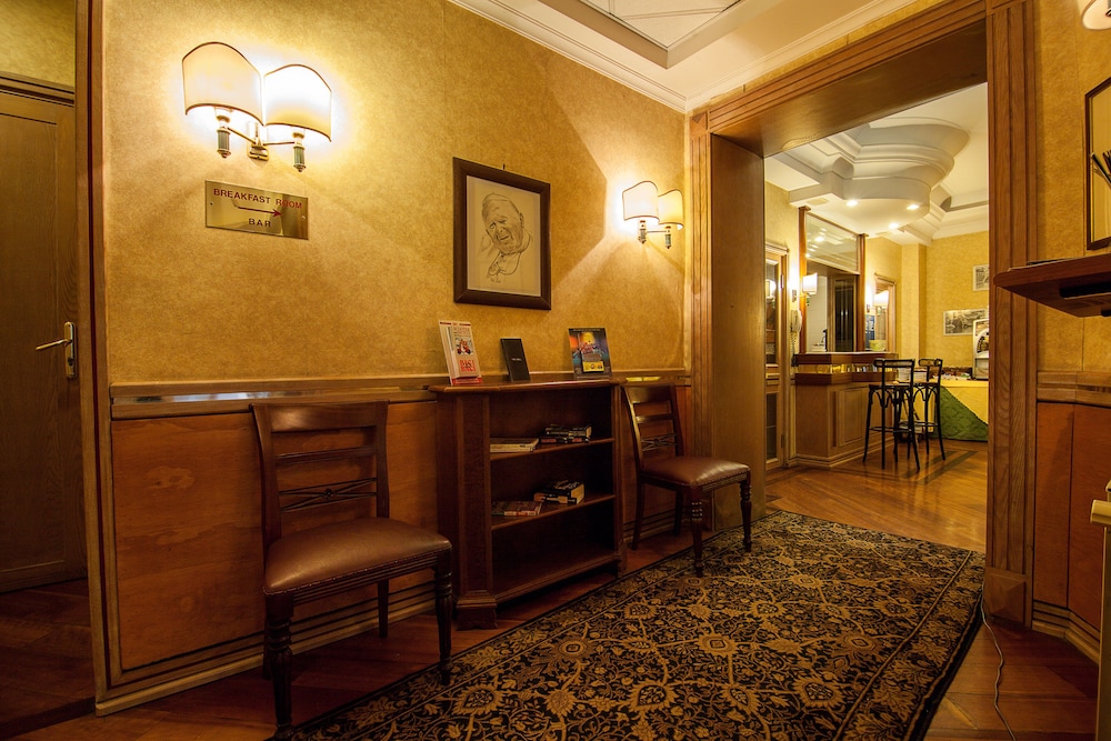 Hotel Pomezia 20/28