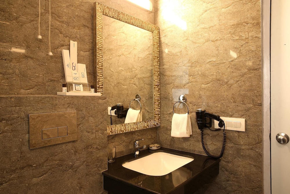Ahuja Residency Sunder Nagar 44/50