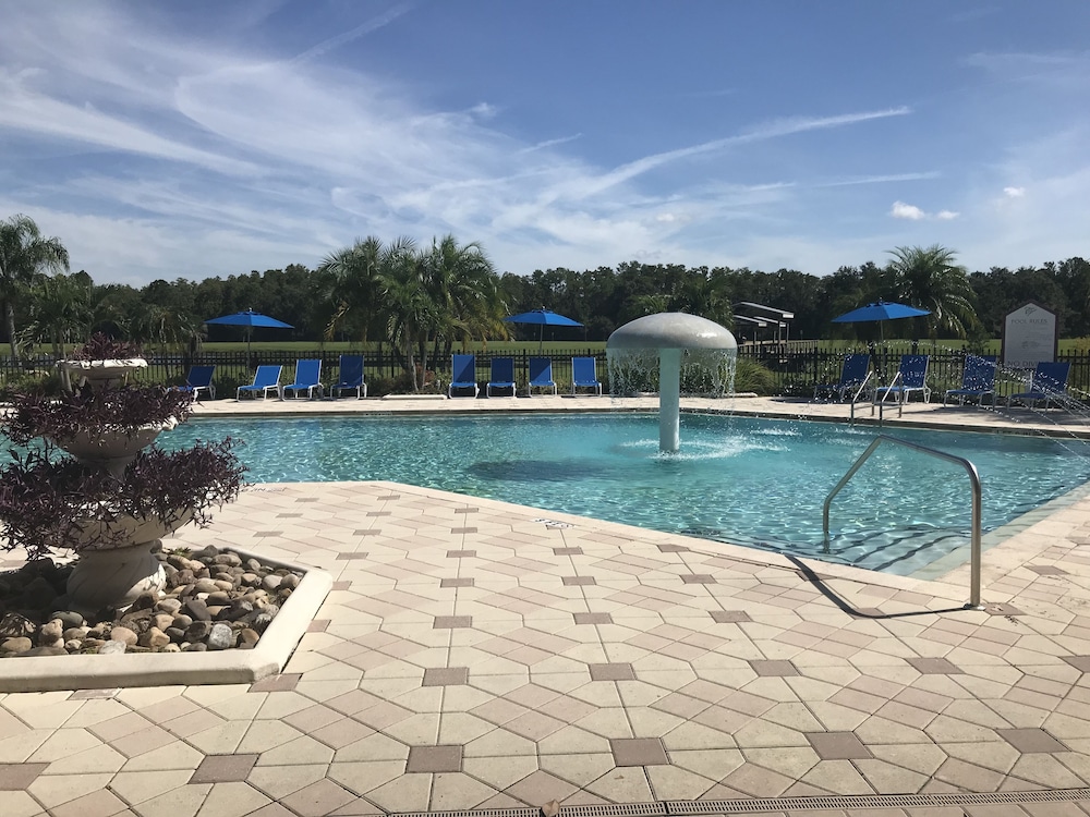Freedom FL Condos of Kissimmee 40/43