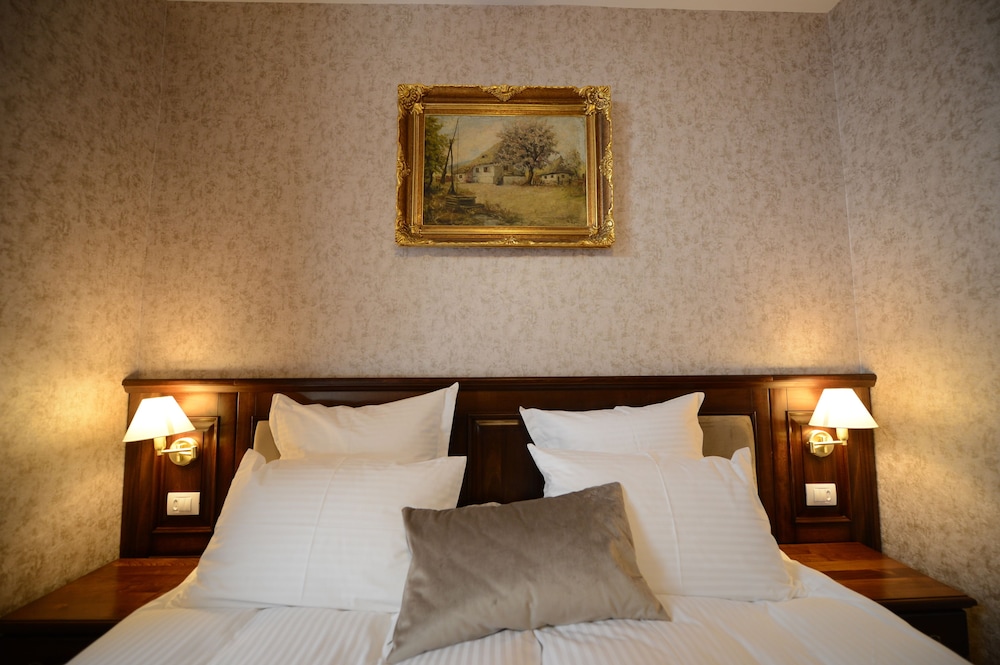 Noblesse Boutique Hotel 22/57