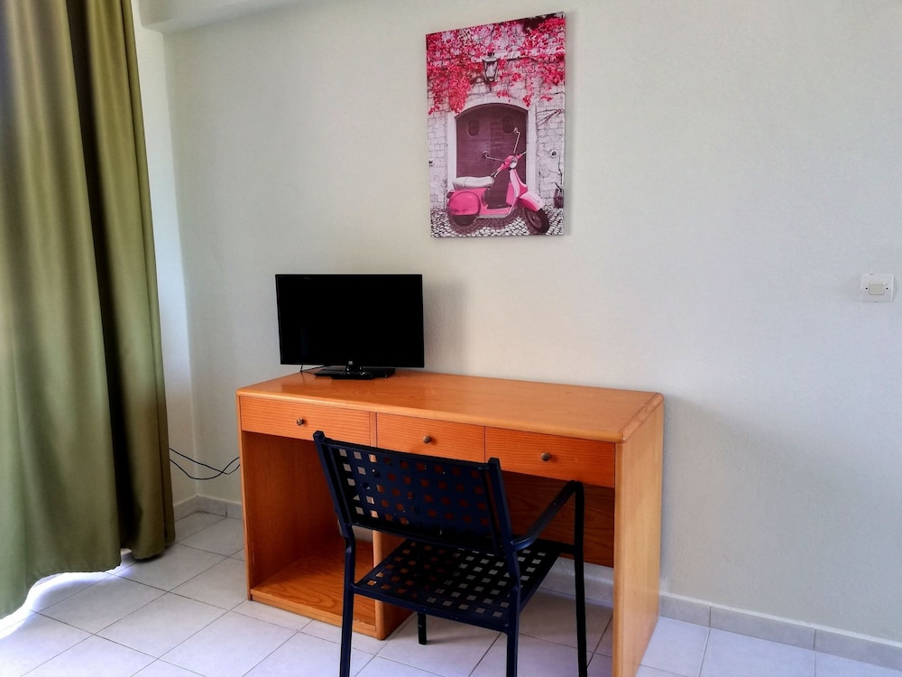 Ivory Serenity Hotel 58/70