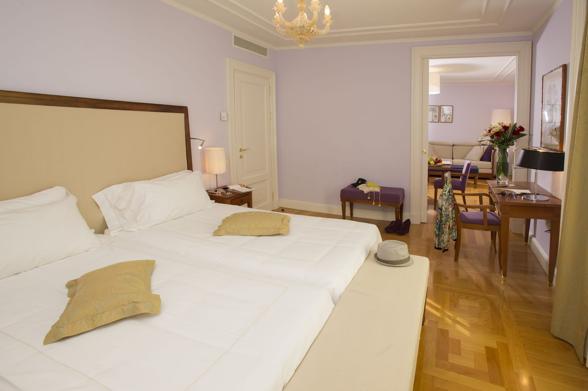 PRESTIGE, SUITE, VILLA