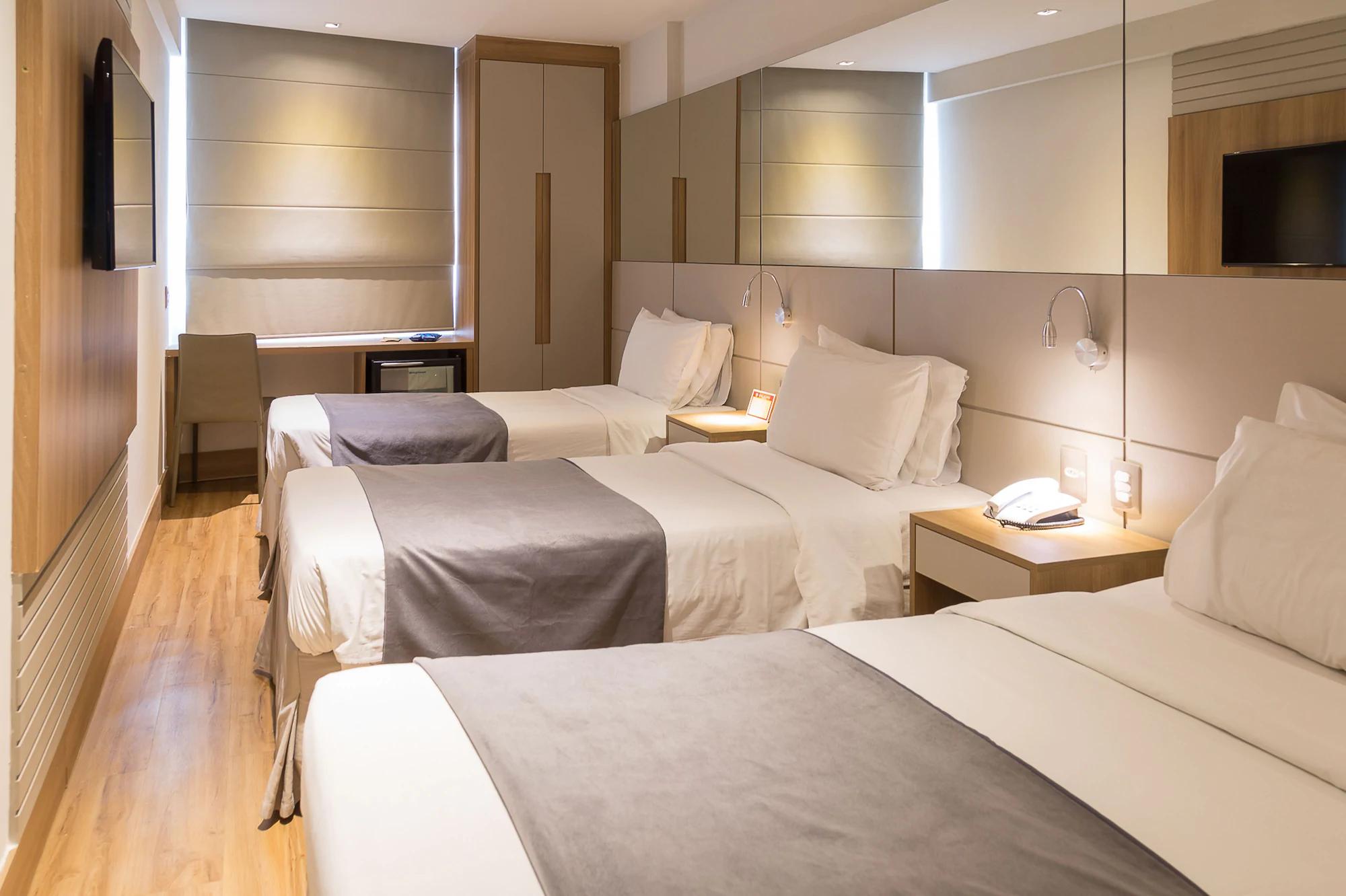 Room, Triple