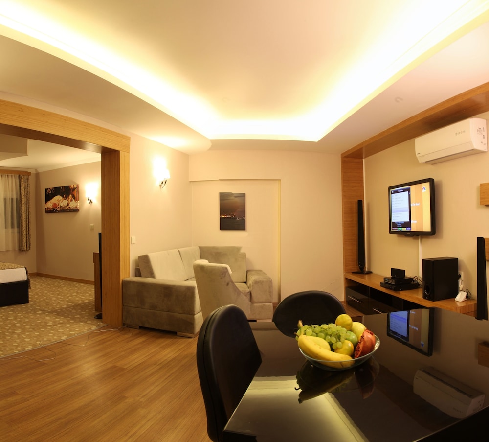Grand Zeybek Hotel 35/50