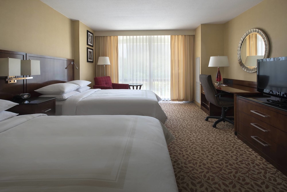 Saddle Brook Marriott 18/50
