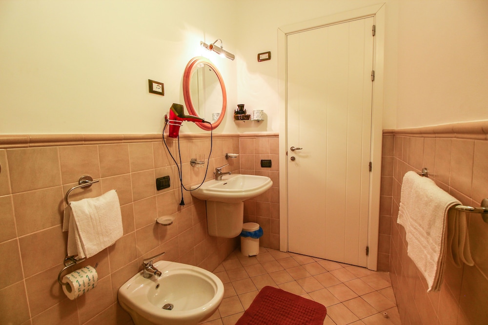 Hotel Paladini Di Francia 19/40