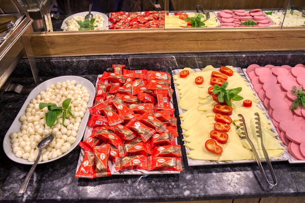 Istanbul Best Sirkeci Hotel and Spa 24/50