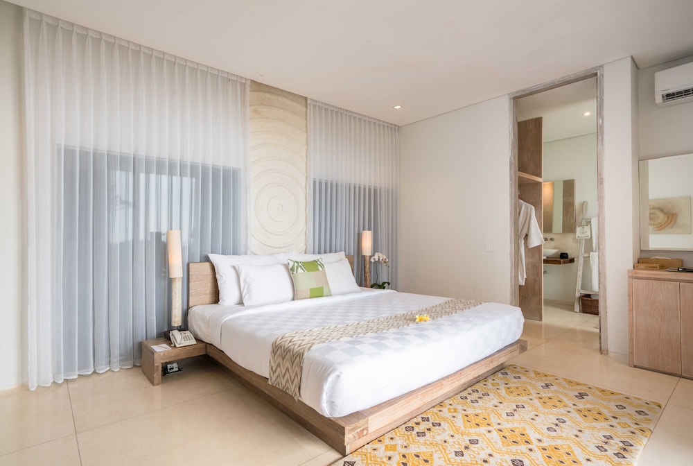 VARDA, DELUXE, DOUBLE BED, MOUNTAIN AND SEA VIEW, JETTED TUB