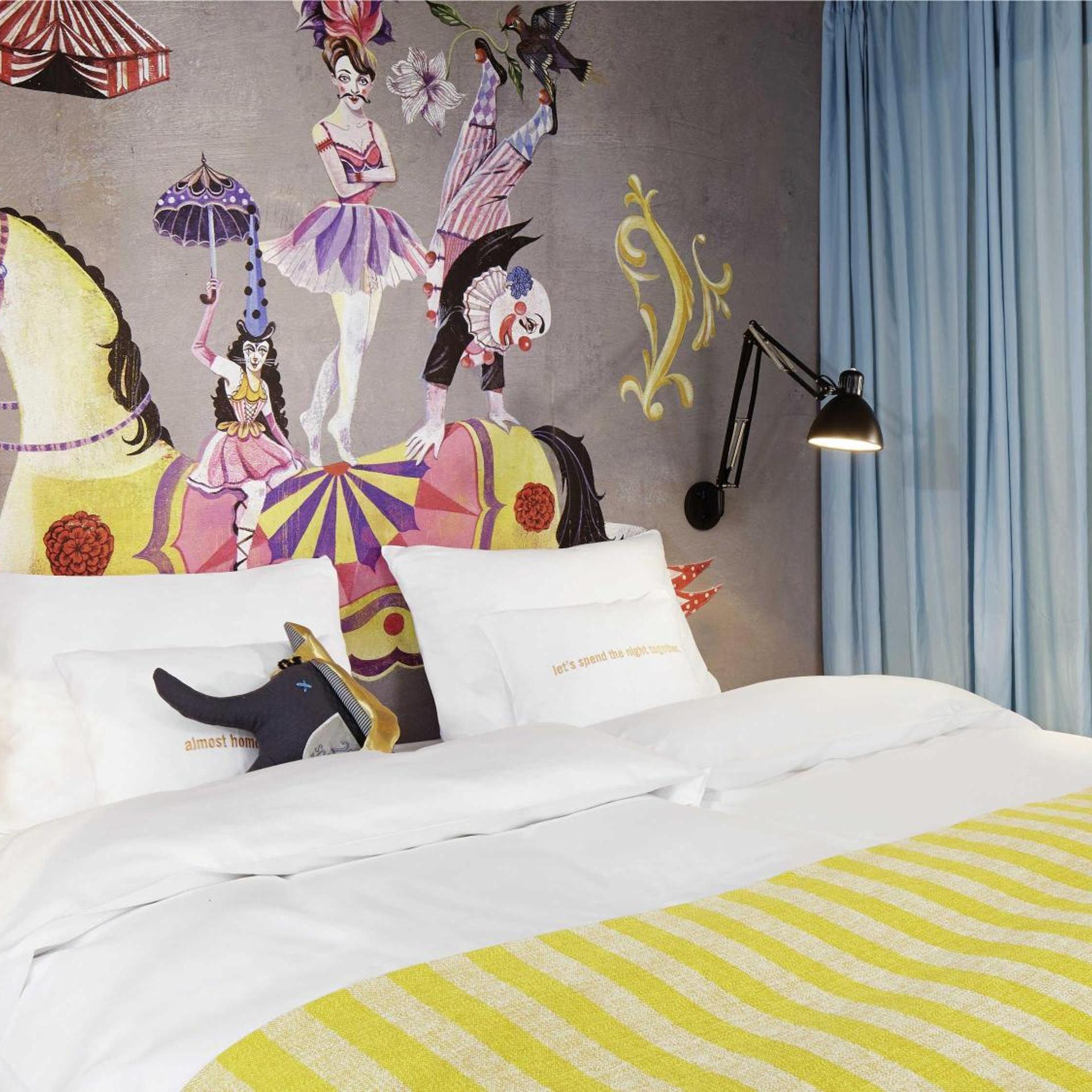 Room, King Bed, Xl