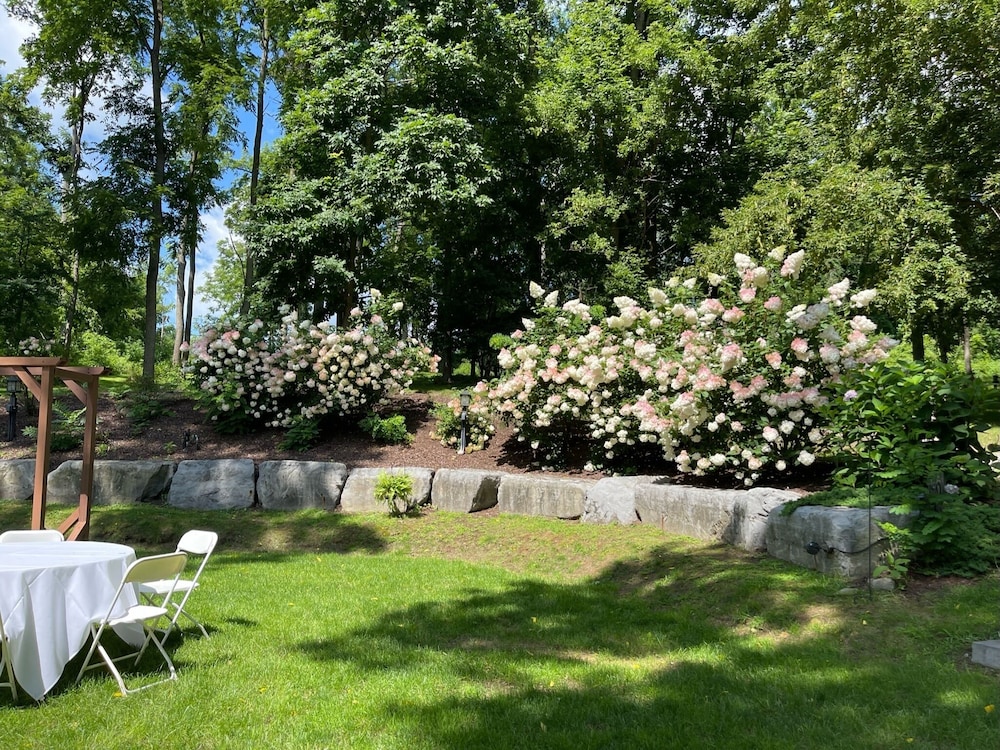 Springside Inn 40/44