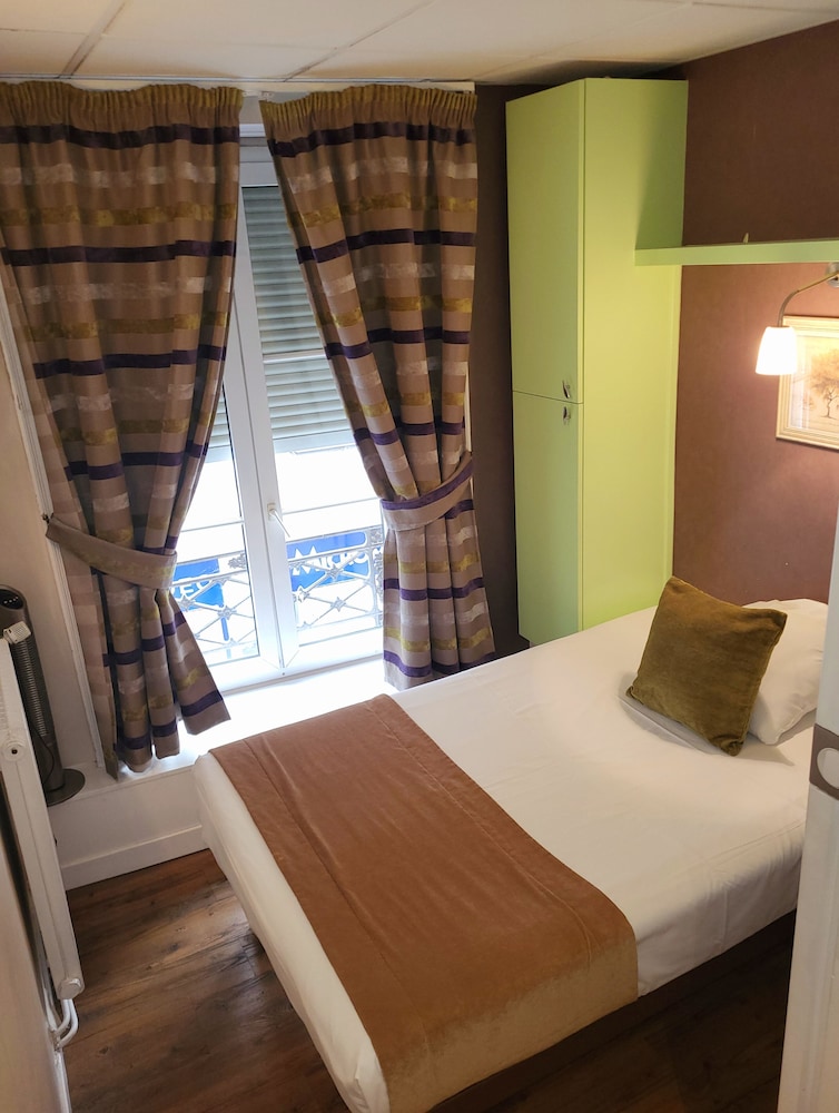 Hotel Du Dauphin 22/55