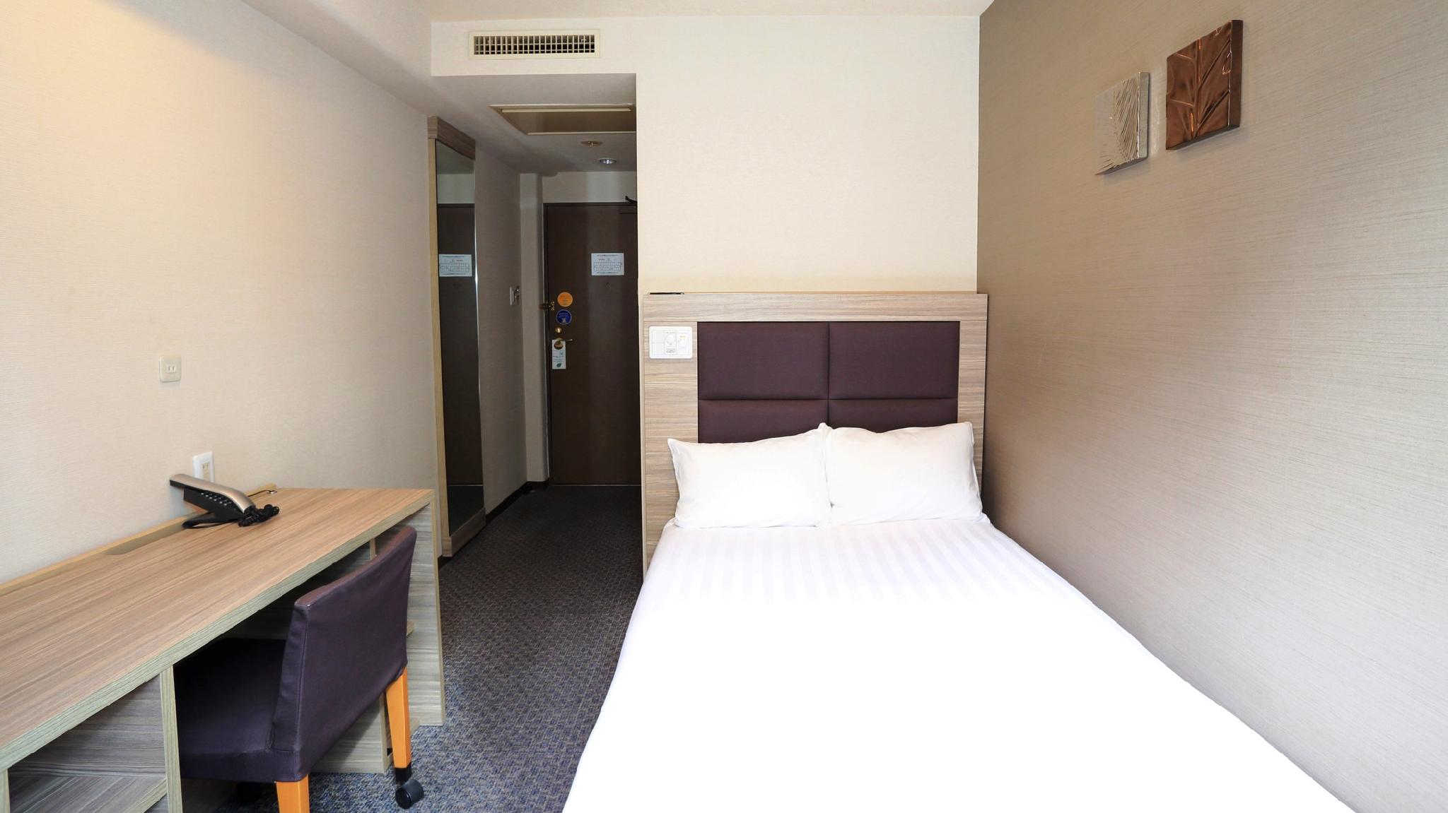 Semi Room, Semi Double Bed
