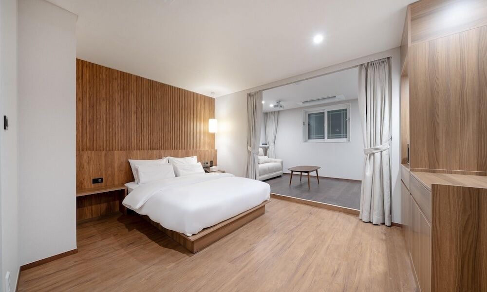 Dongtan Simjak Hotel 10/100