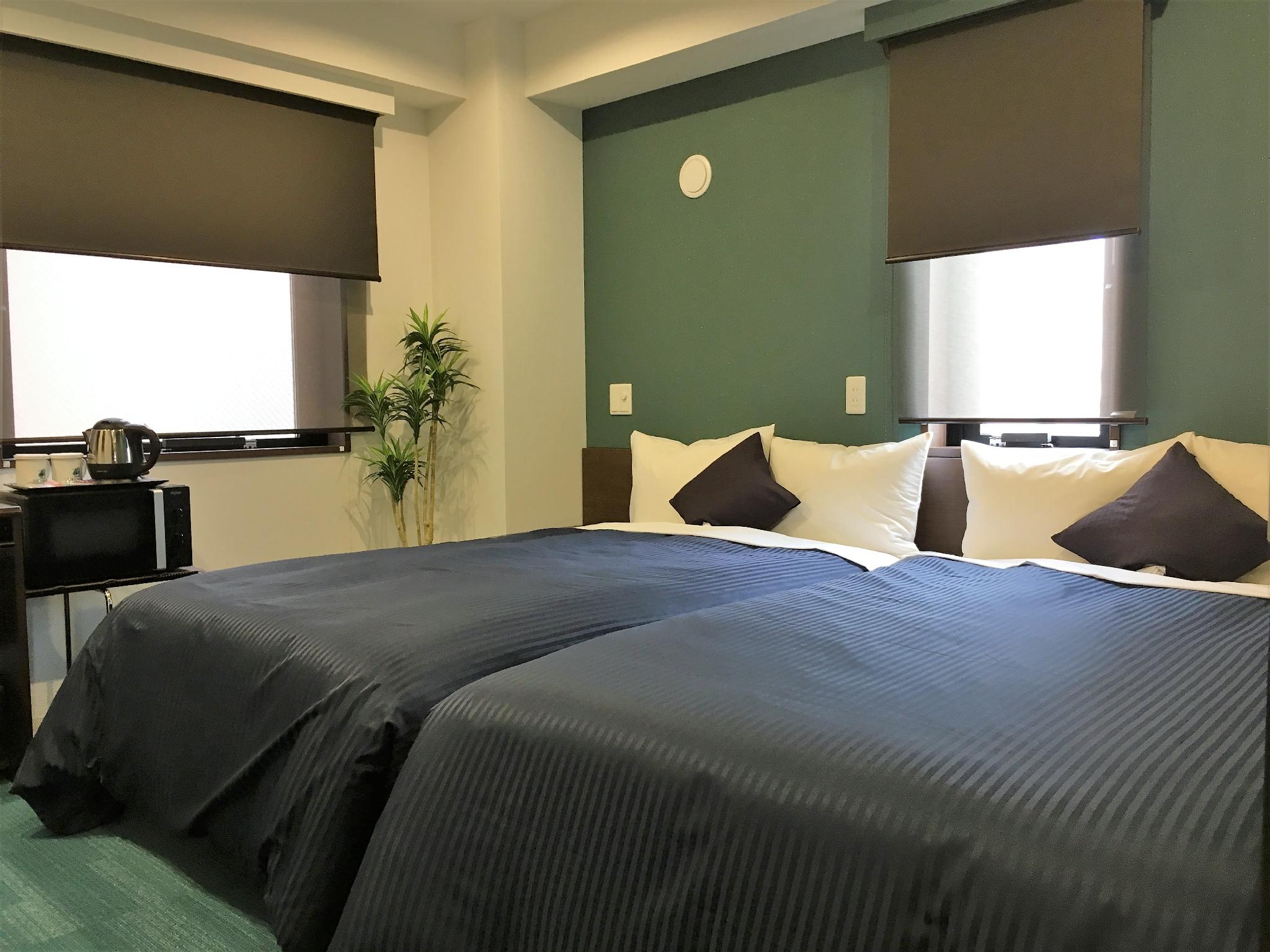 Semi Room, Twin Beds