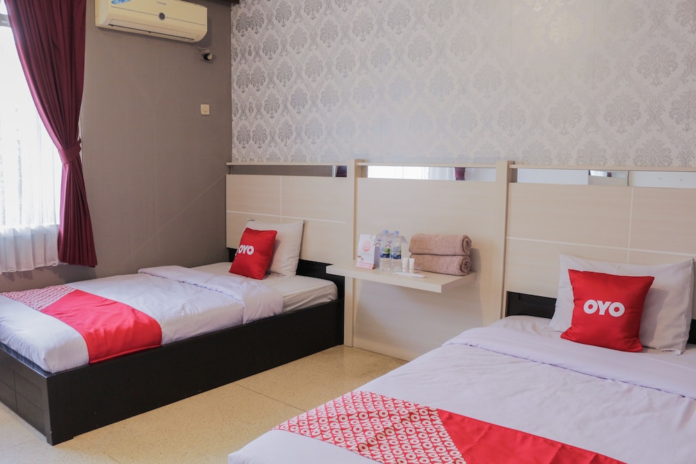 OYO 1710 Hotel Budi Famili 2 Syariah 12/23