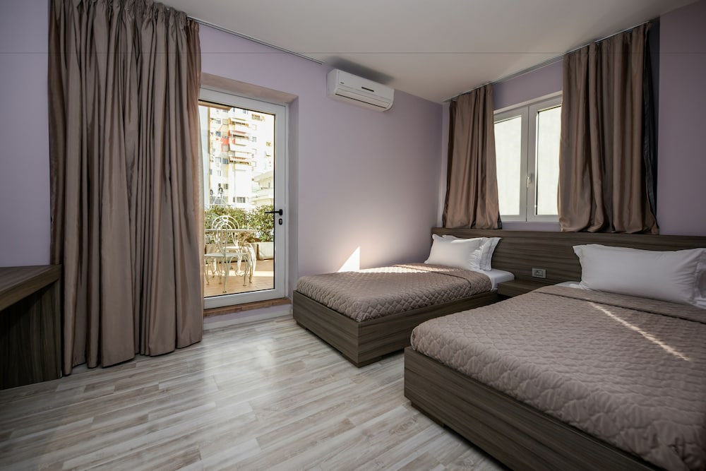 Sky Tower Hotel Tirana 8/31
