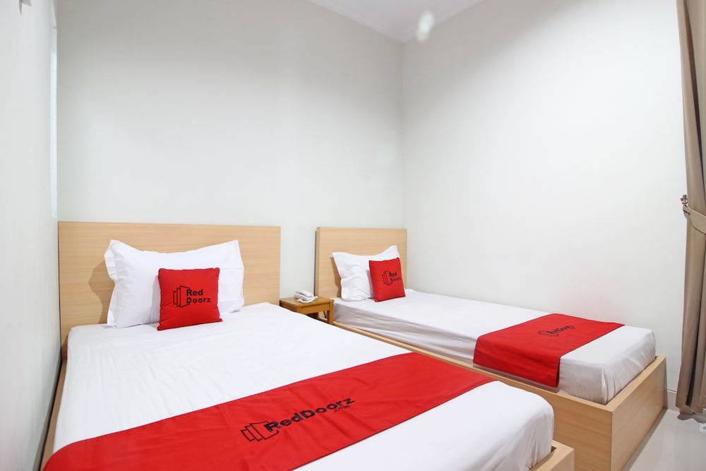 Reddoorz Near Amikom Yogyakarta 8/42