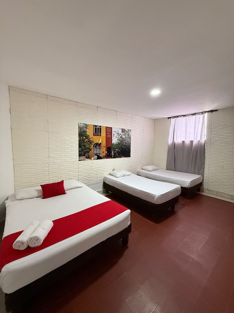 Hotel Toledo 18/36